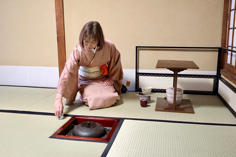 Tea Ceremony Japan.jpg